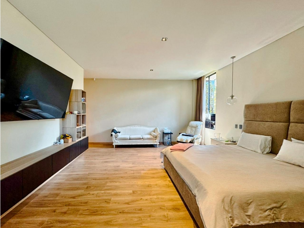 Casa en venta en Loma Del Chocho, Envigado · foto 10 de 23