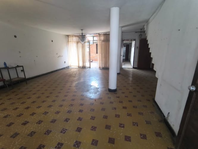 Casa de 6 alcobas en venta en El Bosque, Cali, 420 m² · foto 2 de 13