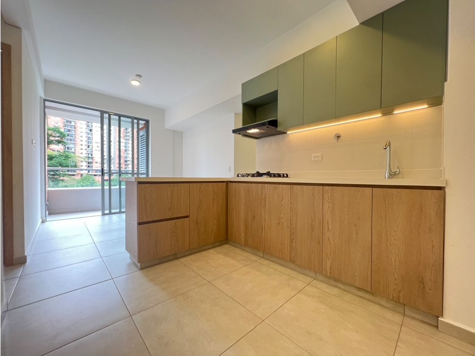 Apartamento en arriendo en Tres Esquinas, Sabaneta · foto 2 de 19