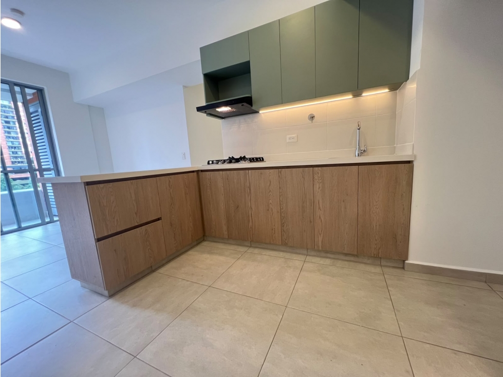 Apartamento en arriendo en Tres Esquinas, Sabaneta · foto 3 de 19