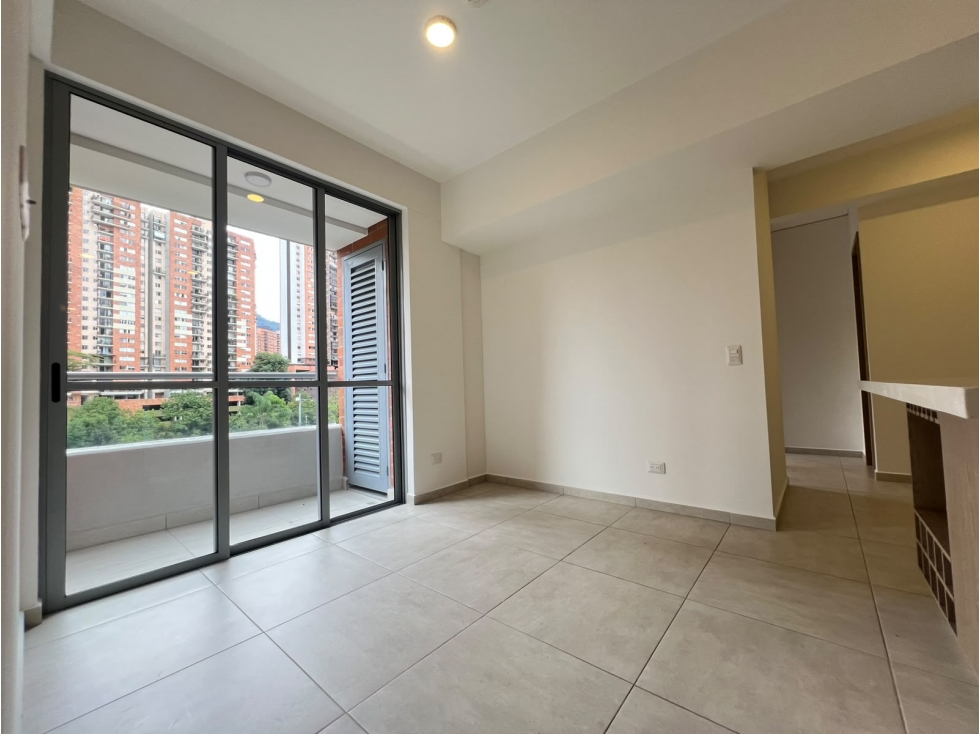 Apartamento en arriendo en Tres Esquinas, Sabaneta · foto 6 de 19