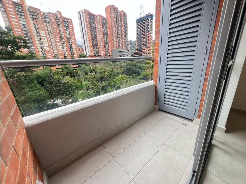 Apartamento en arriendo en Tres Esquinas, Sabaneta · foto 8 de 19
