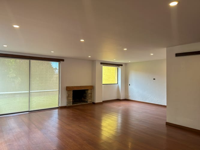 Casa de 3 alcobas en venta en Cajicá, 291 m² · foto 2 de 24