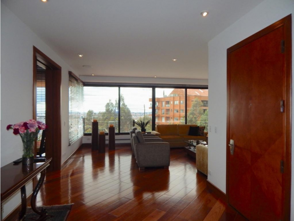 Apartamento en venta en Chico, Bogotá · foto 2 de 24