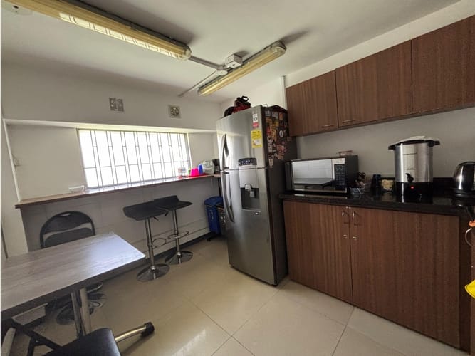 Casa de 4 alcobas en venta en Polo Club, Bogotá, 1079 m² · foto 2 de 20