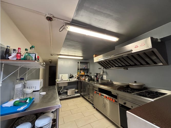 Casa de 4 alcobas en venta en Polo Club, Bogotá, 1079 m² · foto 8 de 20