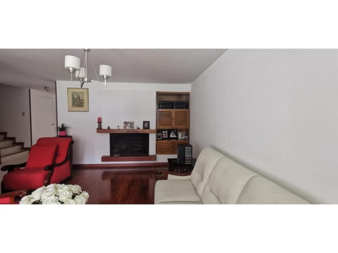 Casa de 4 alcobas en venta en Nueva Autopista, Bogotá, 187 m² · foto 6 de 22