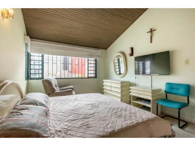 Casa de 4 alcobas en venta en Nueva Autopista, Bogotá, 187 m² · foto 16 de 22