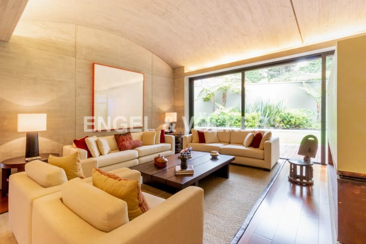 Casa de 4 alcobas en venta en Santa Ana, Bogotá, 670 m² · foto 3 de 23
