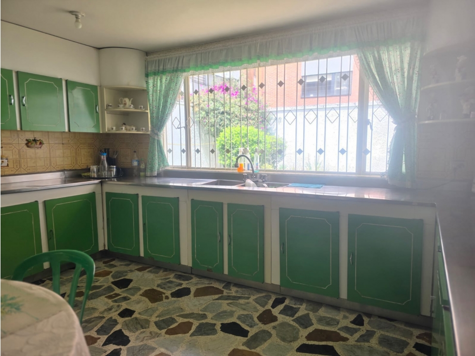 Casa en venta en Cedritos, Bogotá · foto 3 de 24