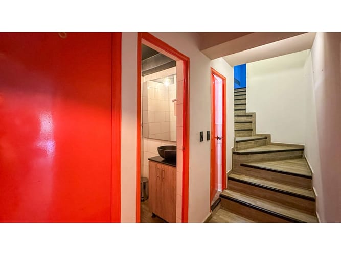 Casa de 1 alcoba en venta en Quinta Camacho, Bogotá, 450 m² · foto 5 de 16