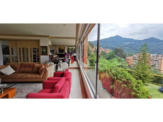 Apartamento de 4 alcobas en venta en Santa Barbara Oriental, Bogotá, 403 m² · foto 8 de 24