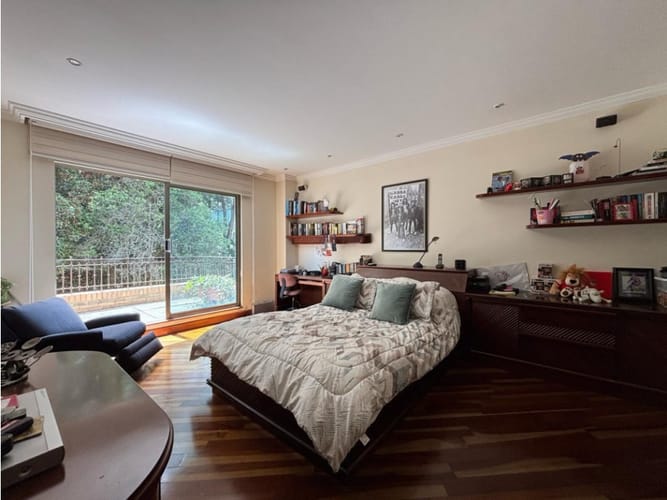 Apartamento de 3 alcobas en venta en Santa Barbara Central, Bogotá, 470 m² · foto 8 de 17