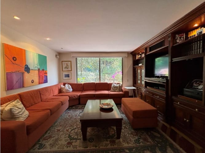 Apartamento de 3 alcobas en venta en Santa Barbara Central, Bogotá, 470 m² · foto 9 de 17