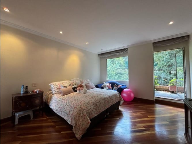 Apartamento de 3 alcobas en venta en Santa Barbara Central, Bogotá, 470 m² · foto 13 de 17