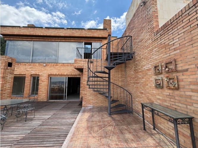 Apartamento de 3 alcobas en venta en Santa Barbara Central, Bogotá, 470 m² · foto 17 de 17