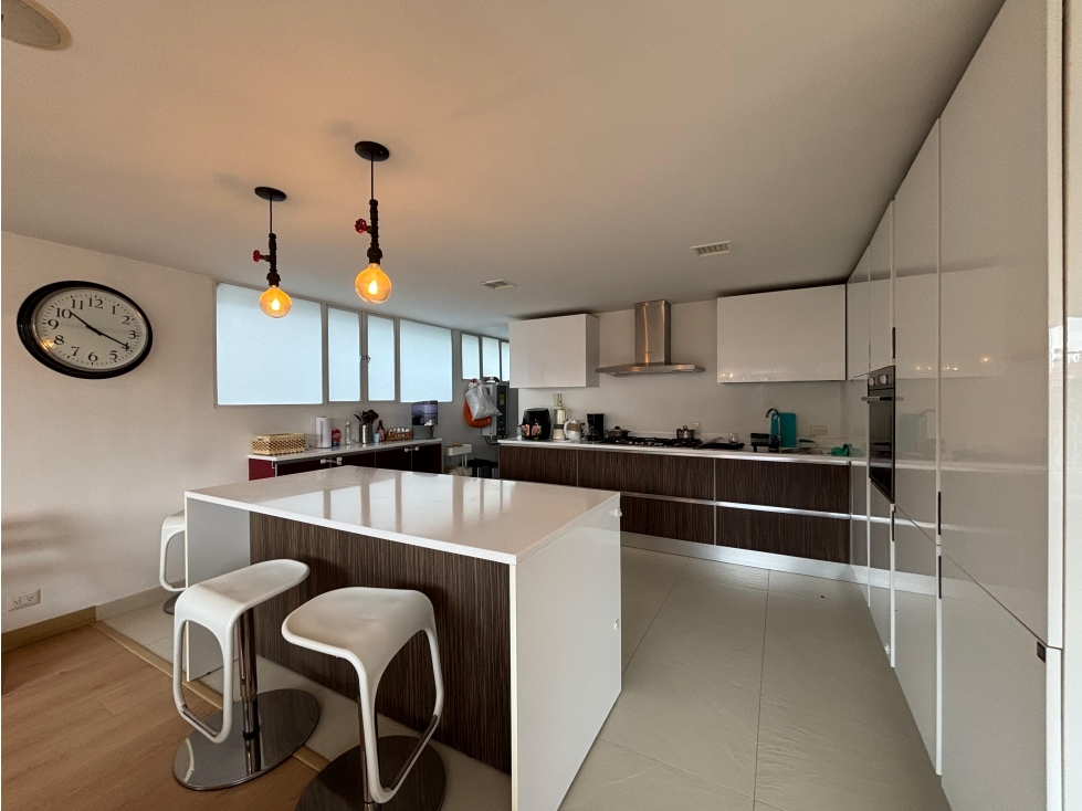 Apartamento en venta en El Refugio, Bogotá · foto 3 de 24