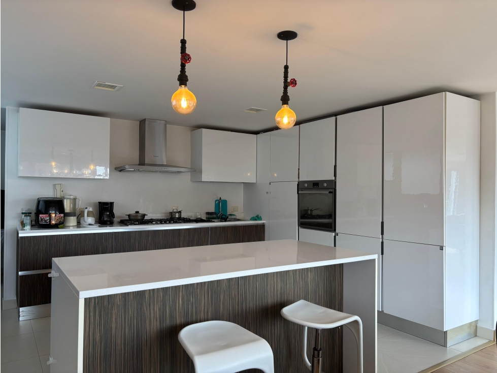 Apartamento en venta en El Refugio, Bogotá · foto 4 de 24