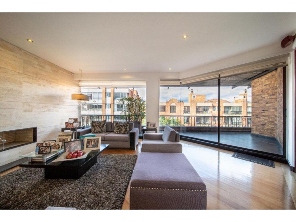 Apartamento en venta en Chicó Navarra, Bogotá · foto 3 de 24