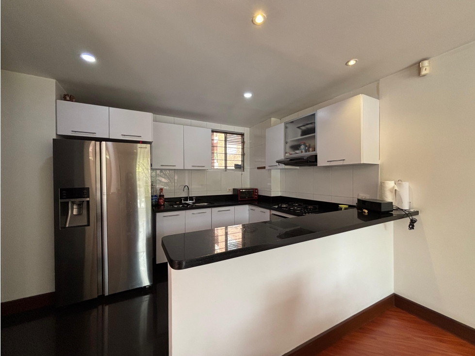 Apartamento en venta en El Virrey, Bogotá · foto 2 de 16