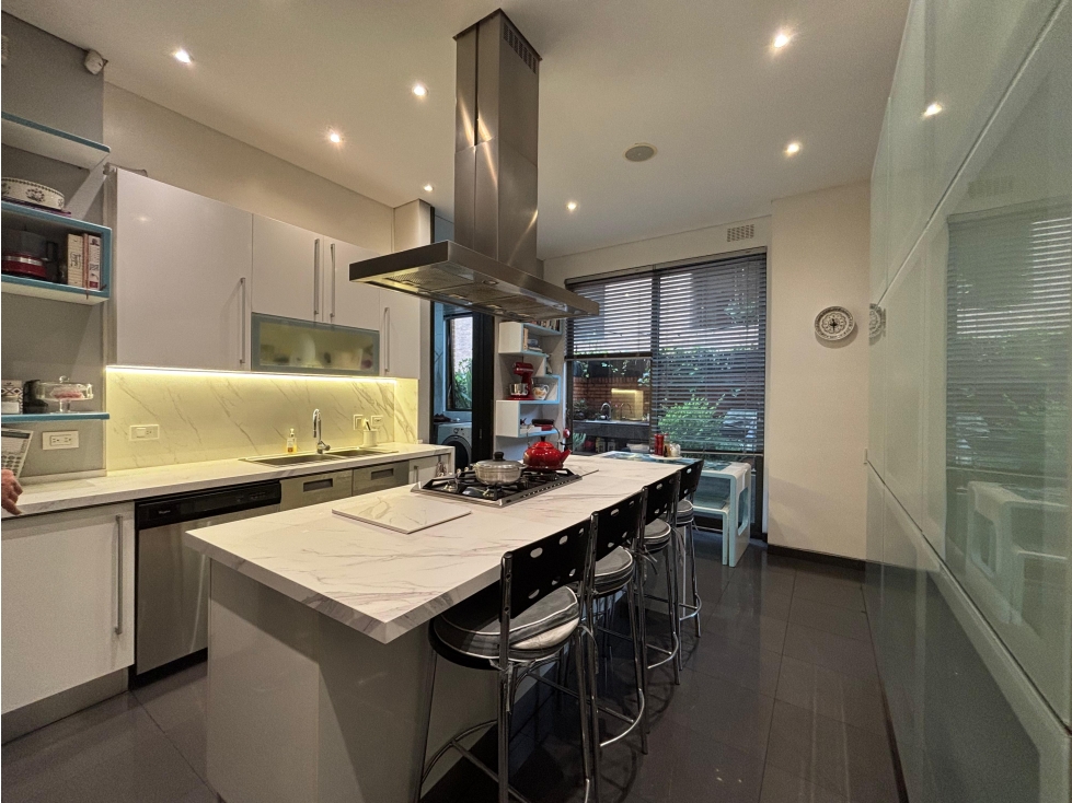 Apartamento en venta en Chico Norte, Bogotá · foto 2 de 21