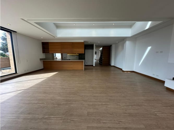Apartamento en venta en Santa Barbara Alta, Bogotá · foto 2 de 24