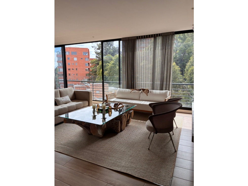 Apartamento en venta en Los Rosales, Bogotá · foto 3 de 24