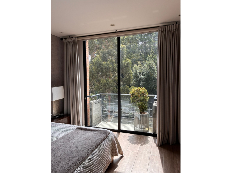 Apartamento en venta en Los Rosales, Bogotá · foto 4 de 24