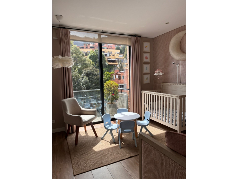 Apartamento en venta en Los Rosales, Bogotá · foto 9 de 24