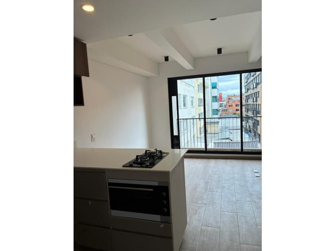 Apartaestudio en venta en Santa Paula, Bogotá, 35 m² · foto 3 de 13