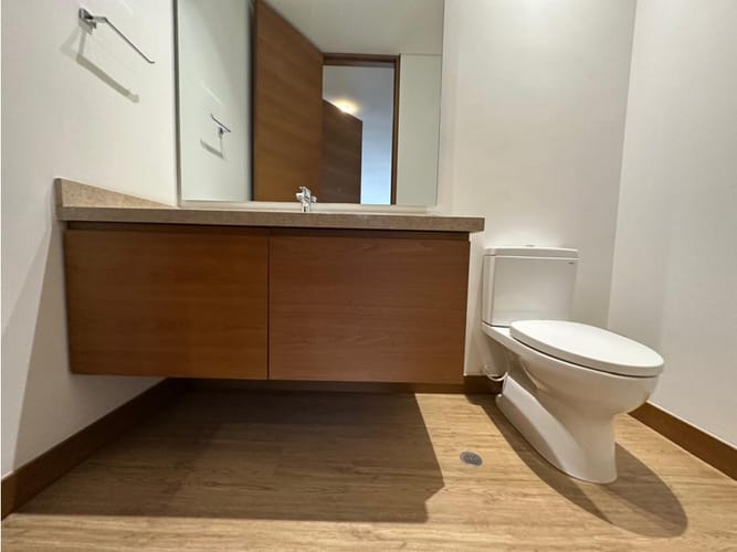 Apartamento de 2 alcobas en venta en Santa Barbara Alta, Bogotá, 145 m² · foto 11 de 14