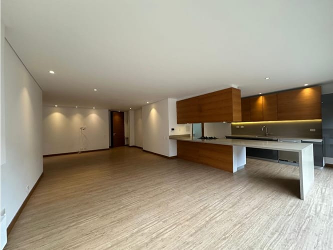 Apartamento de 2 alcobas en venta en Santa Barbara Alta, Bogotá, 147 m² · foto 4 de 21