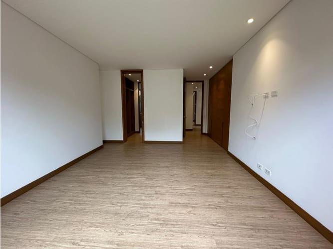 Apartamento de 2 alcobas en venta en Santa Barbara Alta, Bogotá, 147 m² · foto 7 de 21