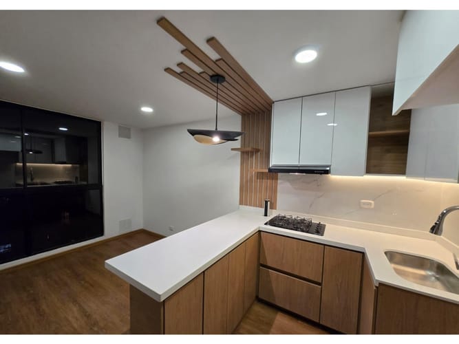 Apartamento de 1 alcoba en arriendo en Colina Campestre, Bogotá, 32 m² · foto 3 de 15