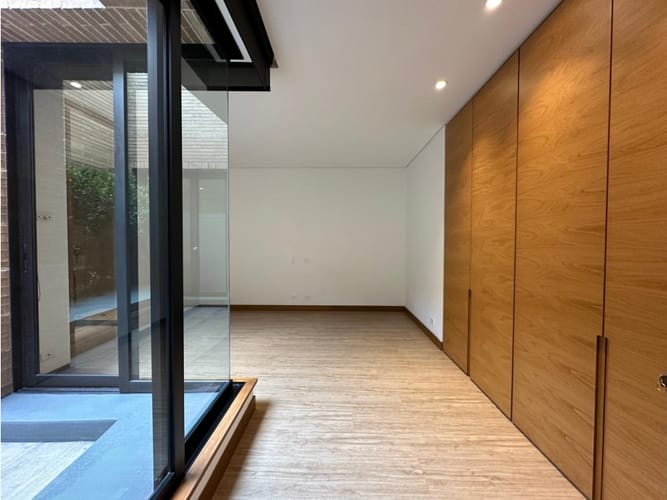 Apartamento de 2 alcobas en venta en Santa Barbara Alta, Bogotá, 147 m² · foto 10 de 21