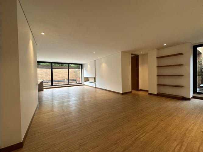 Apartamento de 2 alcobas en venta en Santa Barbara Alta, Bogotá, 147 m² · foto 15 de 21