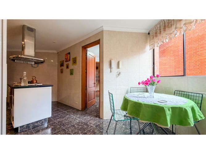Apartamento de 3 alcobas en venta en Bosque Medina, Bogotá, 255 m² · foto 14 de 18