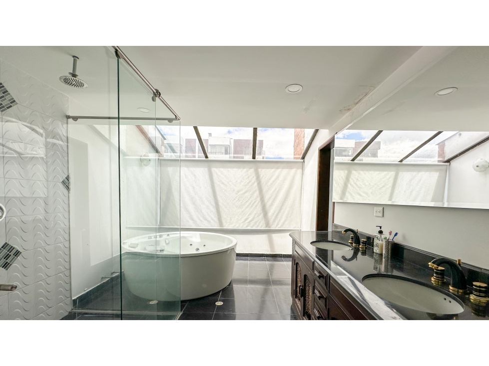 Apartamento en venta en Santa Barbara, Bogotá · foto 15 de 17