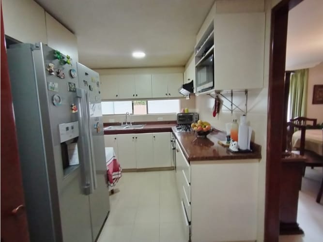 Apartamento de 3 alcobas en venta en Chicó Reservado, Bogotá, 130 m² · foto 5 de 24