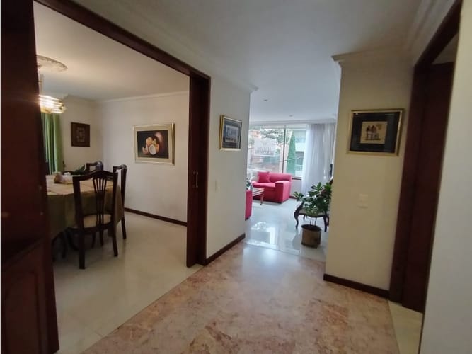 Apartamento de 3 alcobas en venta en Chicó Reservado, Bogotá, 130 m² · foto 13 de 24