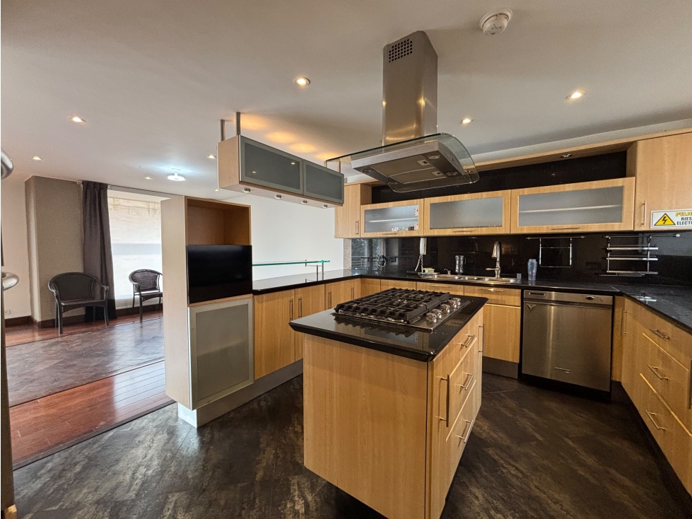 Apartamento en venta en El Refugio, Bogotá · foto 2 de 18