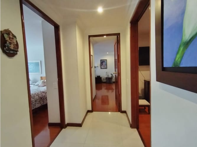 Apartamento de 3 alcobas en venta en Chicó Reservado, Bogotá, 130 m² · foto 15 de 24