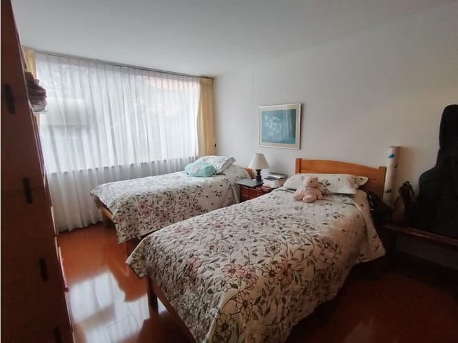 Apartamento de 3 alcobas en venta en Chicó Reservado, Bogotá, 130 m² · foto 17 de 24
