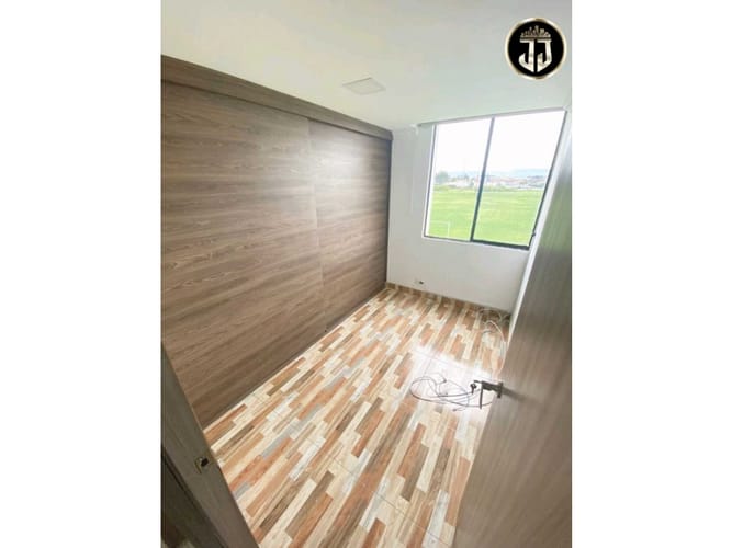 Apartamento de 3 alcobas en venta en San Luis, Madrid, 56 m² · foto 5 de 8