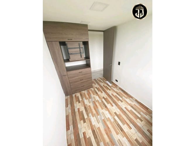 Apartamento de 3 alcobas en venta en San Luis, Madrid, 56 m² · foto 7 de 8
