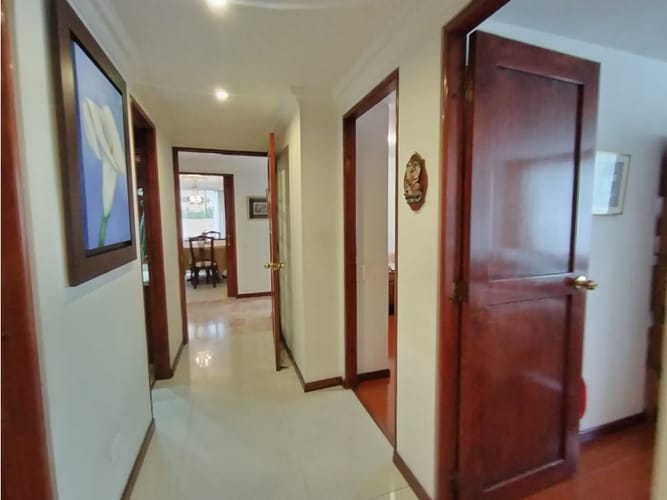 Apartamento de 3 alcobas en venta en Chicó Reservado, Bogotá, 130 m² · foto 21 de 24