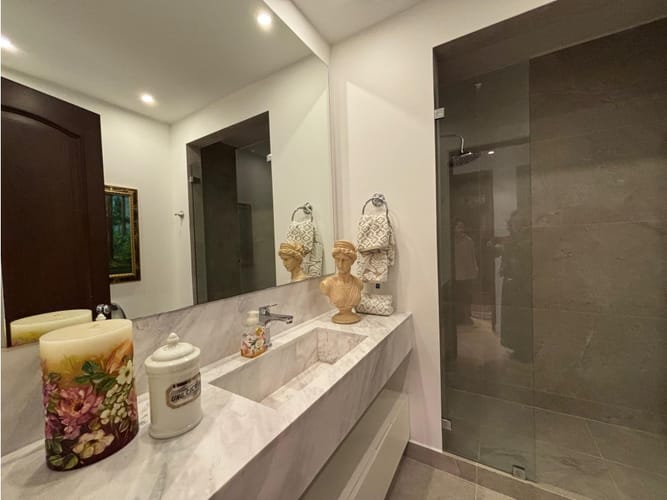 Apartamento de 4 alcobas en venta en Santa Barbara Alta, Bogotá, 400 m² · foto 21 de 24