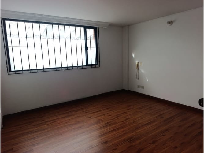 Apartamento de 3 alcobas en venta en La Carolina, Bogotá, 133 m² · foto 9 de 16