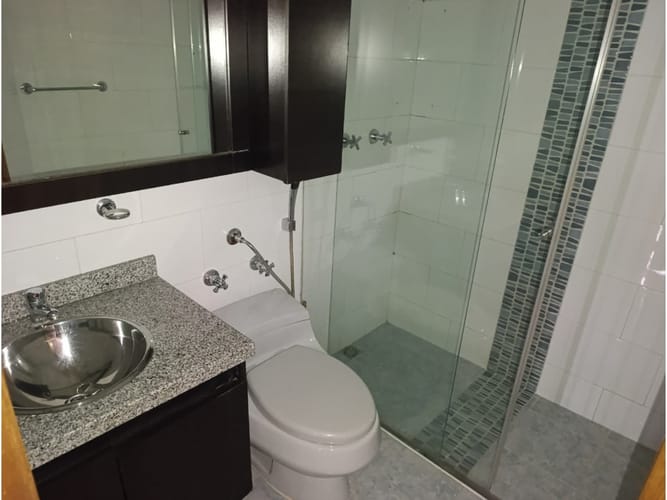 Apartamento de 3 alcobas en venta en La Carolina, Bogotá, 133 m² · foto 10 de 16