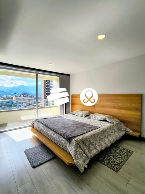 Apartamento de 2 alcobas en venta en El Poblado, Medellín, 87 m² · foto 3 de 19